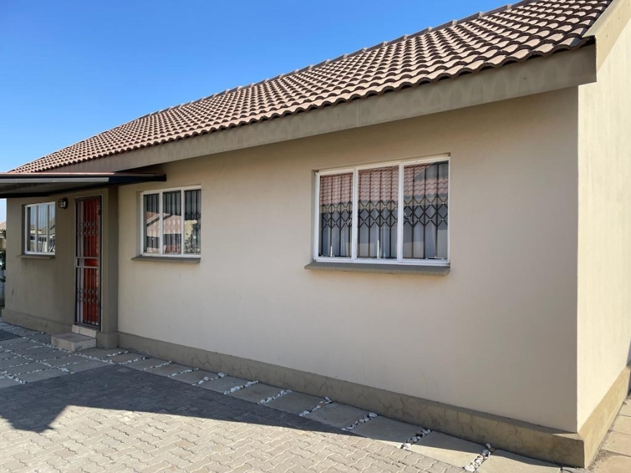 3 Bedroom Property for Sale in Freedom Park North West